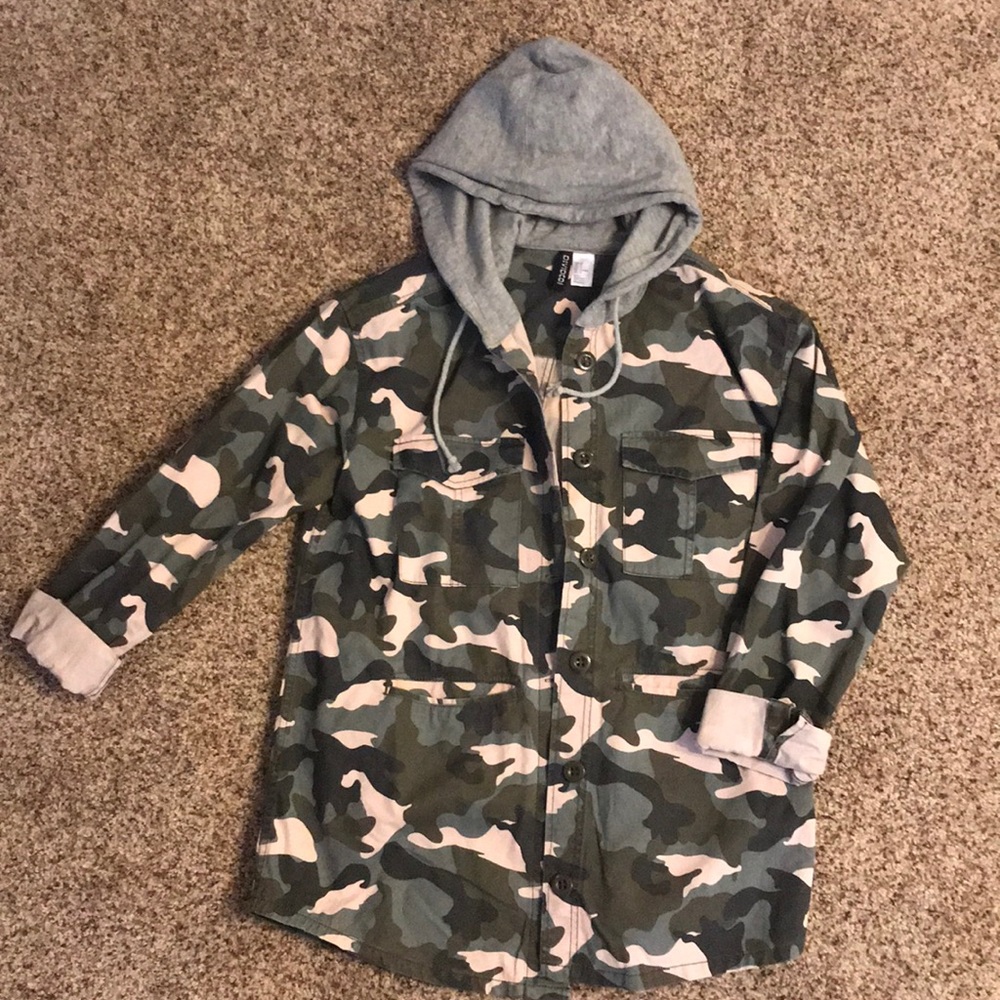 Divided Camouflage Utility Jacket with Gray Hood